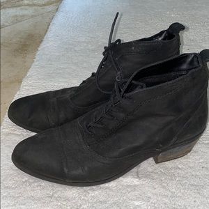 Steve Madden Jalysa booties